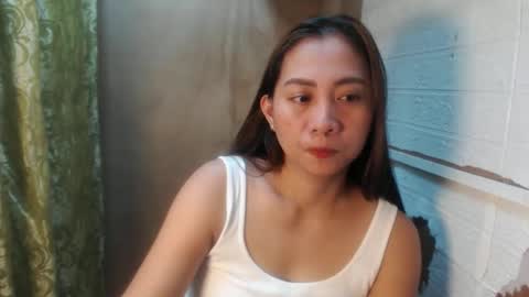 Snapshot of shinecathy chatting on April 10, 5:56 am shine online show from April 10, 5:56 am