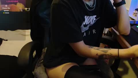 shinii0 online show from November 18, 3:49 pm