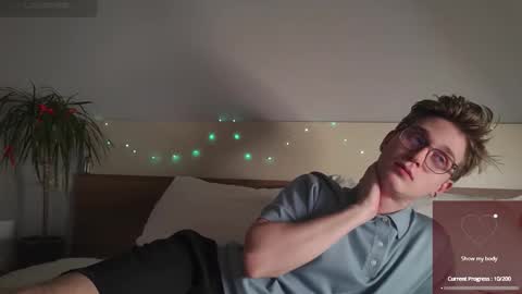 Snapshot of shirizo chatting on January 5, 11:08 pm Matthew online show from January 5, 11:08 pm