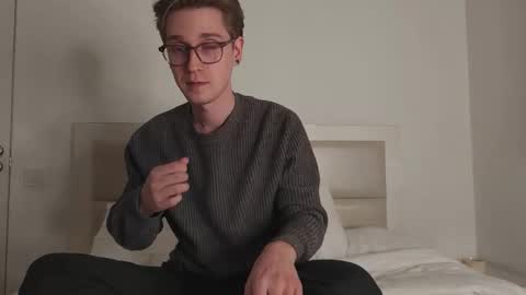 Snapshot of shirizo chatting on February 22, 7:23 pm Matthew online show from February 22, 7:23 pm