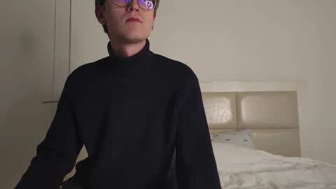 Matthew online show from March 15, 8:48 pm