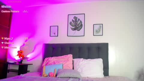 shirly online show from February 1, 2:05 am