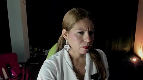 shirly online show from November 4, 3:38 am