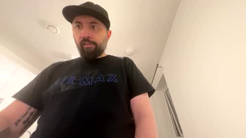 Shady online show from February 25, 10:30 pm