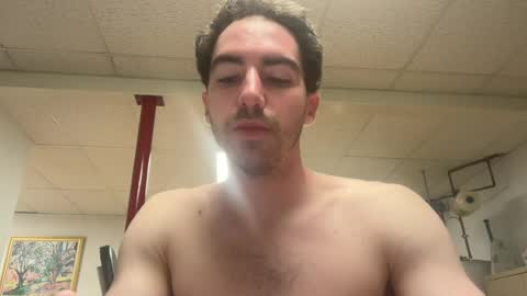 shirtlesshunk15 online show from June 6, 7:51 pm