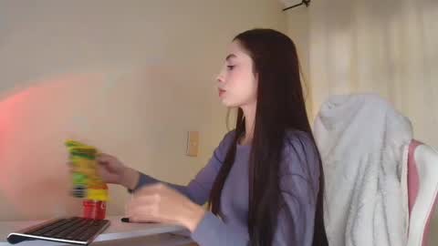  kendal  online show from October 14, 5:03 pm