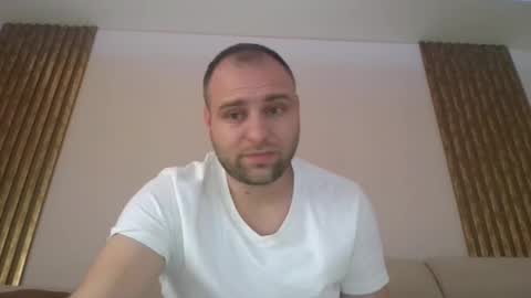Snapshot of shmele_04 chatting on October 7, 12:02 pm shmele_04 online show from October 7, 12:02 pm