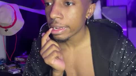 Snapshot of shoddybig chatting on January 9, 9:45 am shoddybig online show from January 9, 9:45 am