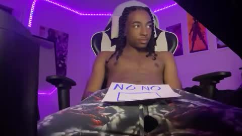 Snapshot of shoddybig chatting on March 7, 3:36 am shoddybig online show from March 7, 3:36 am