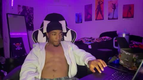 Snapshot of shoddybig chatting on March 27, 2:28 pm shoddybig online show from March 27, 2:28 pm