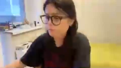Marie online show from June 20, 2:20 pm