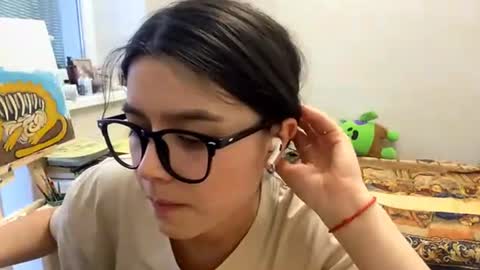 Marie online show from July 8, 1:59 pm