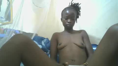 Snapshot of shortnswee254 chatting on October 22, 5:41 am shortnswee254 online show from October 22, 5:41 am