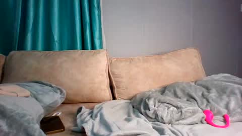 Snapshot of shortsexykitty chatting on June 23, 7:12 pm sexxy online show from June 23, 7:12 pm