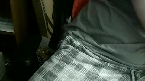 Snapshot of show_off_89 chatting on December 3, 2:30 am show_off_89 online show from December 3, 2:30 am