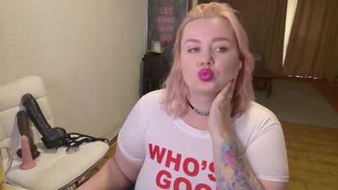 Mimi   online show from February 5, 11:04 am