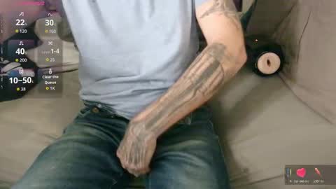 showofjay online show from October 25, 9:09 pm