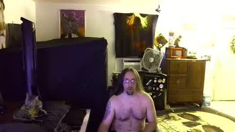 Snapshot of shredmancer chatting on June 1, 3:41 am shredmancer online show from June 1, 3:41 am