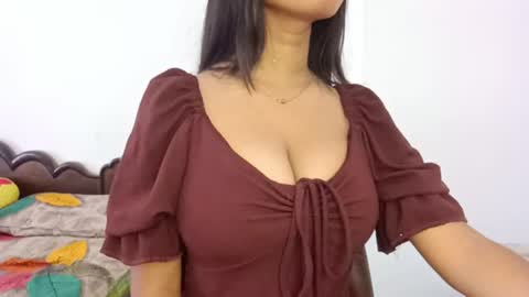shreya_07 online show from July 30, 4:00 am