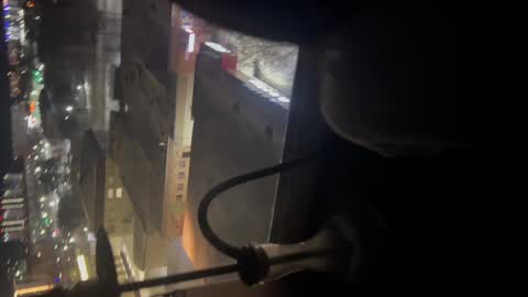 Snapshot of shtirlec86 chatting on December 6, 8:26 am Mary and Piter online show from December 6, 8:26 am