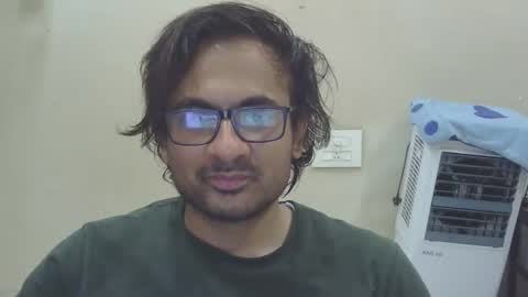 Snapshot of shubhamkhandelwal123 chatting on April 7, 9:10 am shubhamkhandelwal123 online show from April 7, 9:10 am