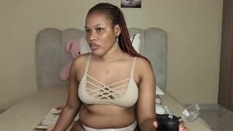 EVA online show from May 18, 10:04 pm