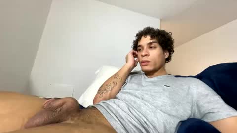 Snapshot of shurthingxx chatting on January 18, 1:18 pm shurthingxx online show from January 18, 1:18 pm