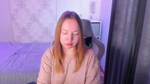 Snapshot of shy_annacutie chatting on July 30, 3:05 am Anna online show from July 30, 3:05 am
