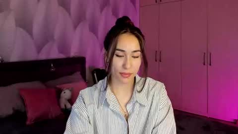 Mika online show from January 29, 2:40 am