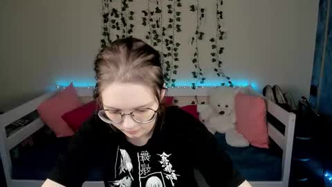 shy_elina01 online show from October 13, 10:26 am