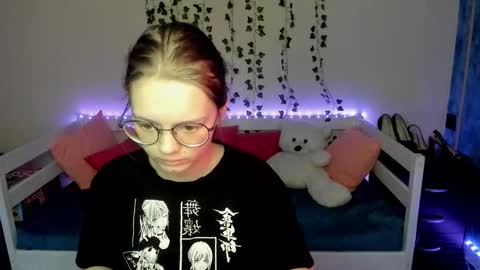 shy_elina01 online show from October 14, 10:27 am