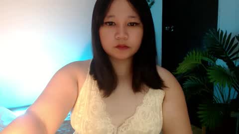 Snapshot of shy_girl09 chatting on October 20, 2:56 am shy_girl09 online show from October 20, 2:56 am