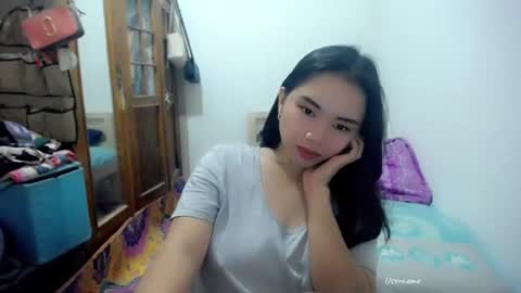 shy_innocent_girl online show from July 29, 3:21 pm