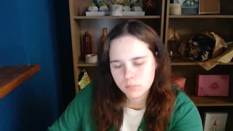 shy_lil online show from October 22, 1:44 pm