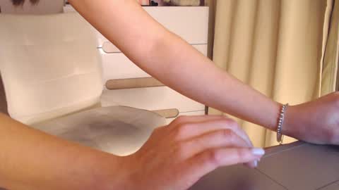 Snapshot of shy_milena chatting on February 6, 4:25 pm Milena online show from February 6, 4:25 pm