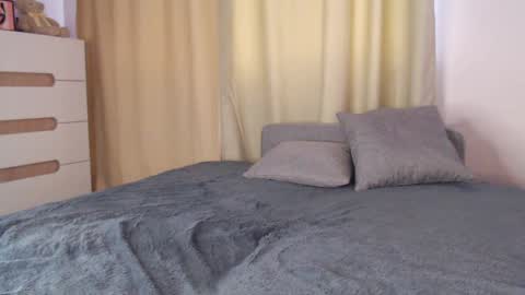 Snapshot of shy_milena chatting on March 6, 7:36 am Milena online show from March 6, 7:36 am
