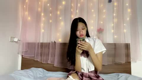 shy_pink_doll online show from June 18, 4:11 pm