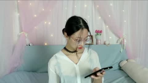 shy_pink_doll online show from July 31, 3:44 pm