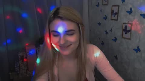 shy_sabrina_ online show from January 14, 4:18 pm