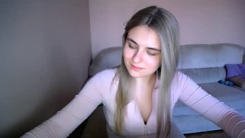 shy_sabrina_ online show from March 21, 3:15 pm