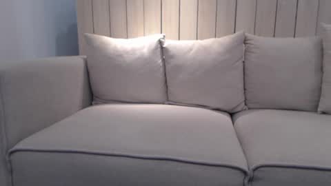 shy_schoolgirl_ online show from December 21, 1:53 pm