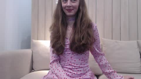 shy_schoolgirl_ online show from December 31, 4:04 pm
