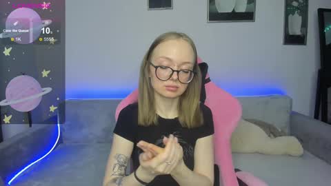 Snapshot of shy_suchka chatting on February 14, 8:05 pm Melissa online show from February 14, 8:05 pm