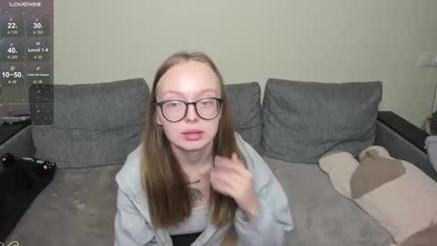 Snapshot of shy_suchka chatting on October 19, 8:31 pm Melissa online show from October 19, 8:31 pm