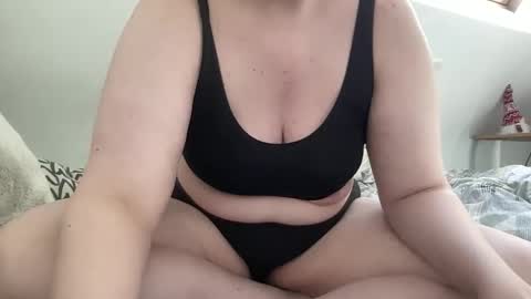 Snapshot of shybaby909 chatting on March 15, 11:05 am shybaby909 online show from March 15, 11:05 am