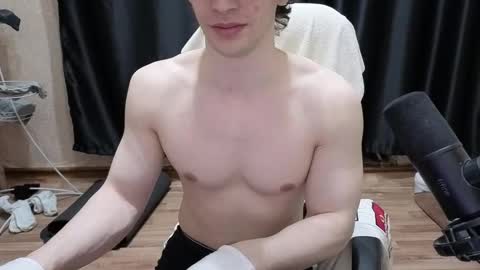 Snapshot of shydarkof60 chatting on March 19, 5:28 pm Georgiy online show from March 19, 5:28 pm