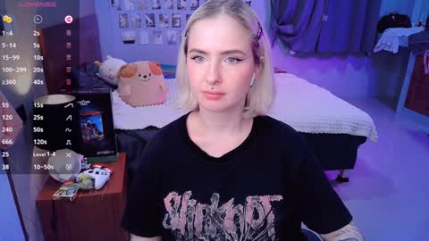 Effie online show from December 1, 4:29 pm