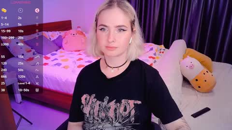 Effie online show from December 4, 3:32 pm