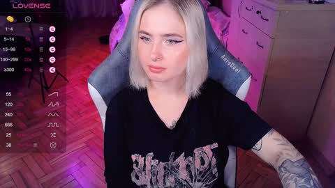 Effie online show from December 20, 1:54 pm