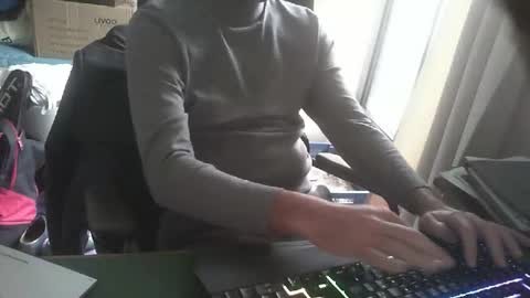 shyfrenchcock online show from February 5, 1:27 pm